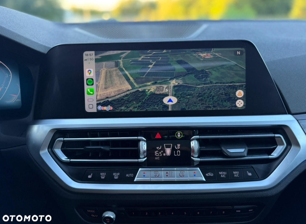 BMW Seria 3 330i - 36