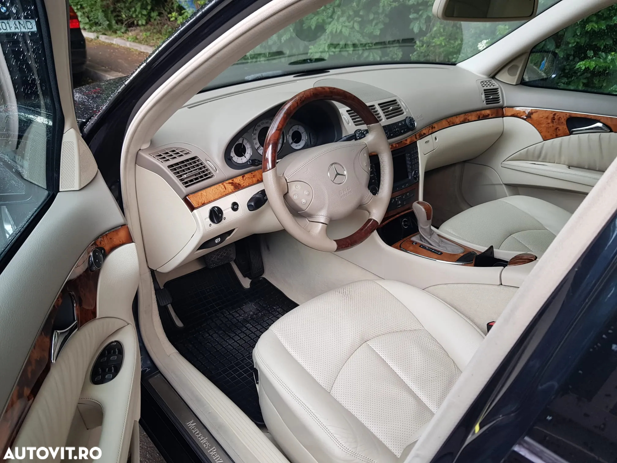 Mercedes-Benz E - 10