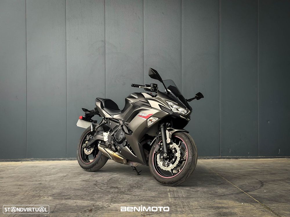 Kawasaki Ninja 650 - 1
