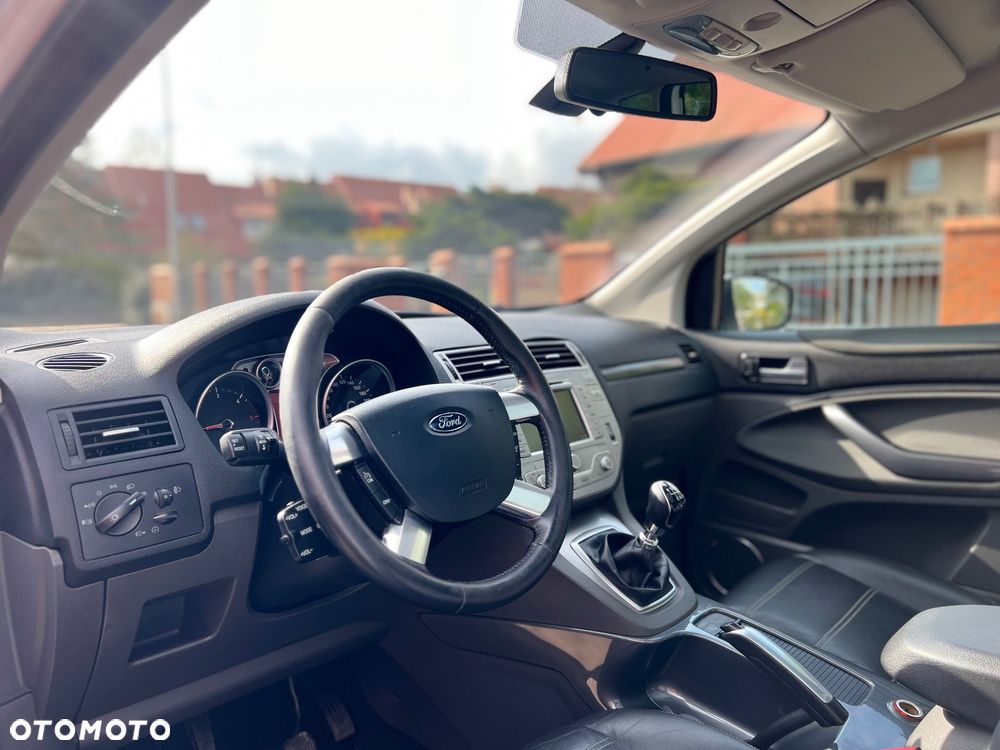 Ford Kuga 2.0 TDCi 4x4 Titanium - 35