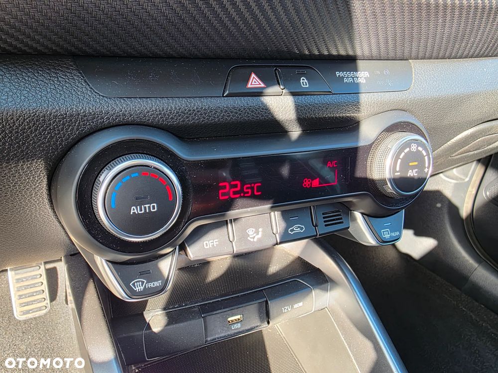Kia Stonic 1.0 T-GDI OPF Mild Hybrid GT Line - 24