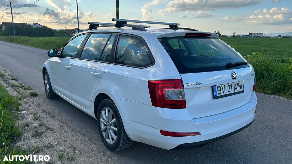 Skoda Octavia 1.6 TDI AMBITION - 3