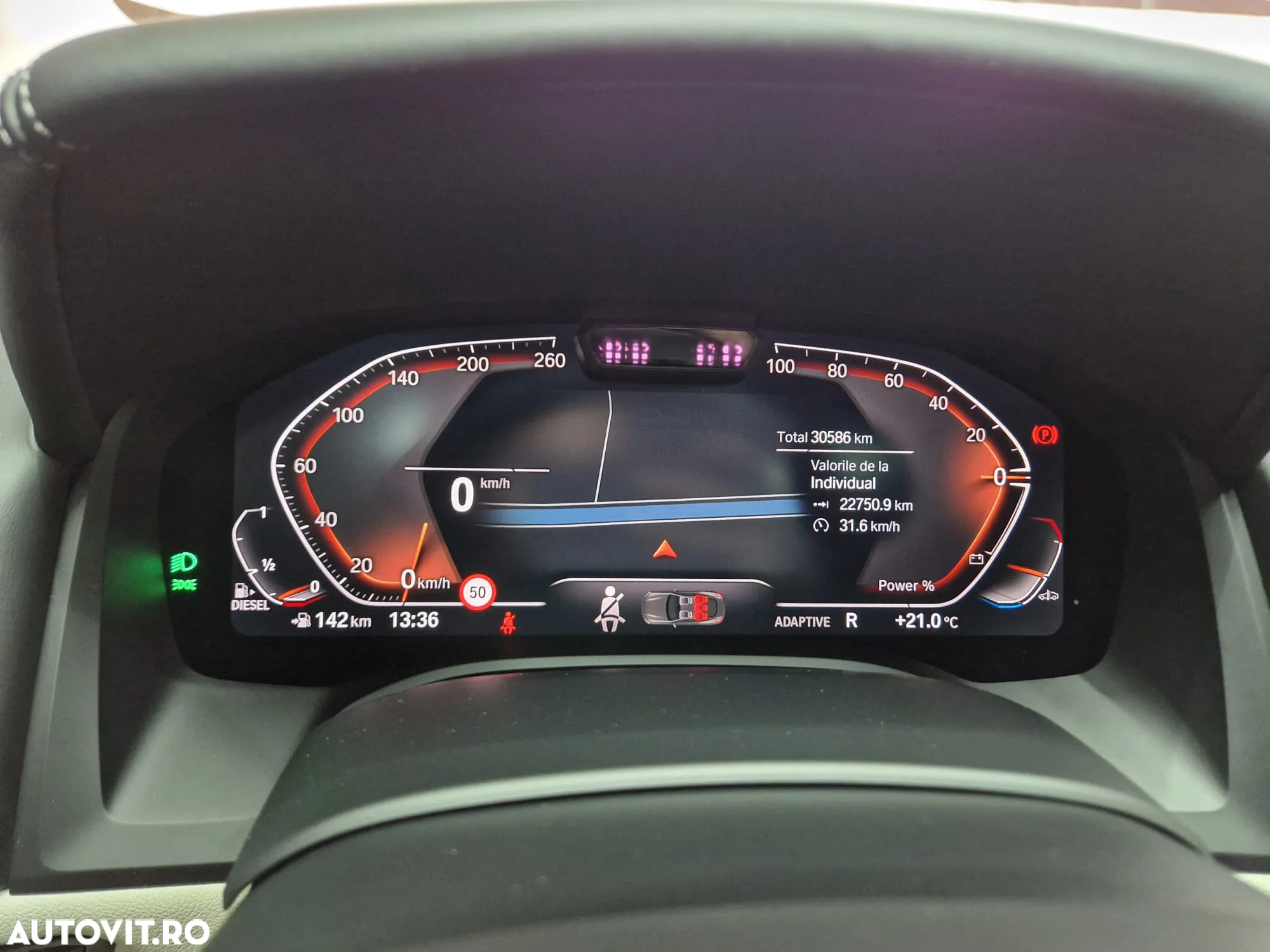 BMW Seria 8 - 24