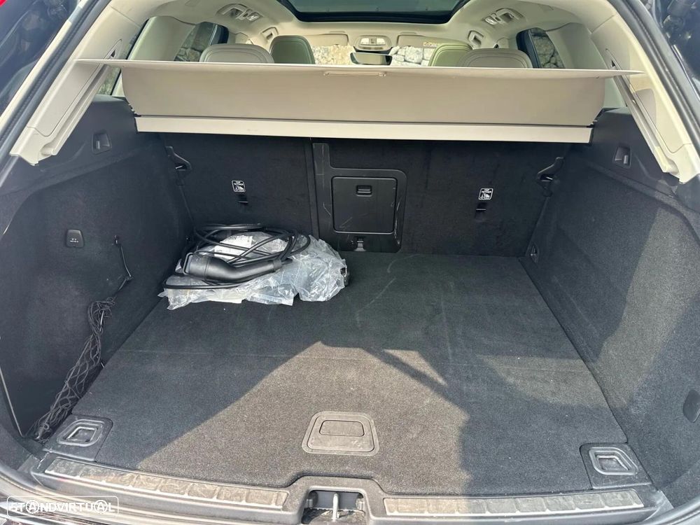 Volvo XC 60 2.0 T6 PHEV Plus Bright AWD - 32