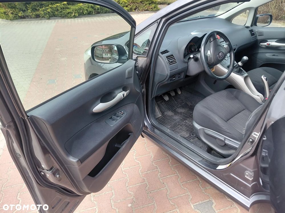 Toyota Auris 1.6 VVT-i Premium - 8