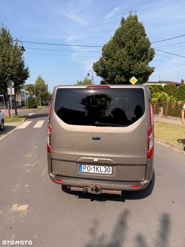 Ford Tourneo Custom - 5
