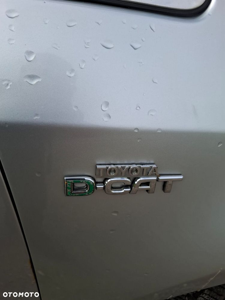 Toyota Avensis - 26