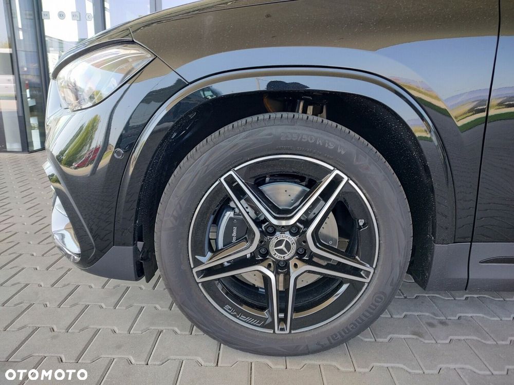 Mercedes-Benz GLA - 19