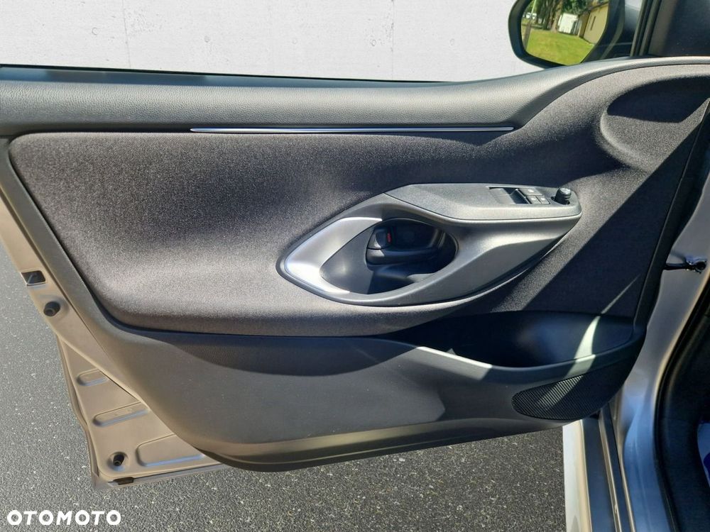 Toyota Yaris - 10