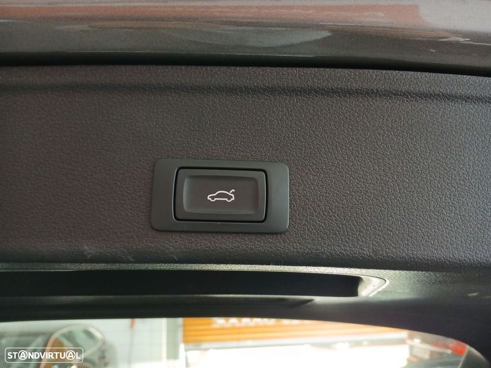 Audi A4 Avant 30 TDI S tronic - 25