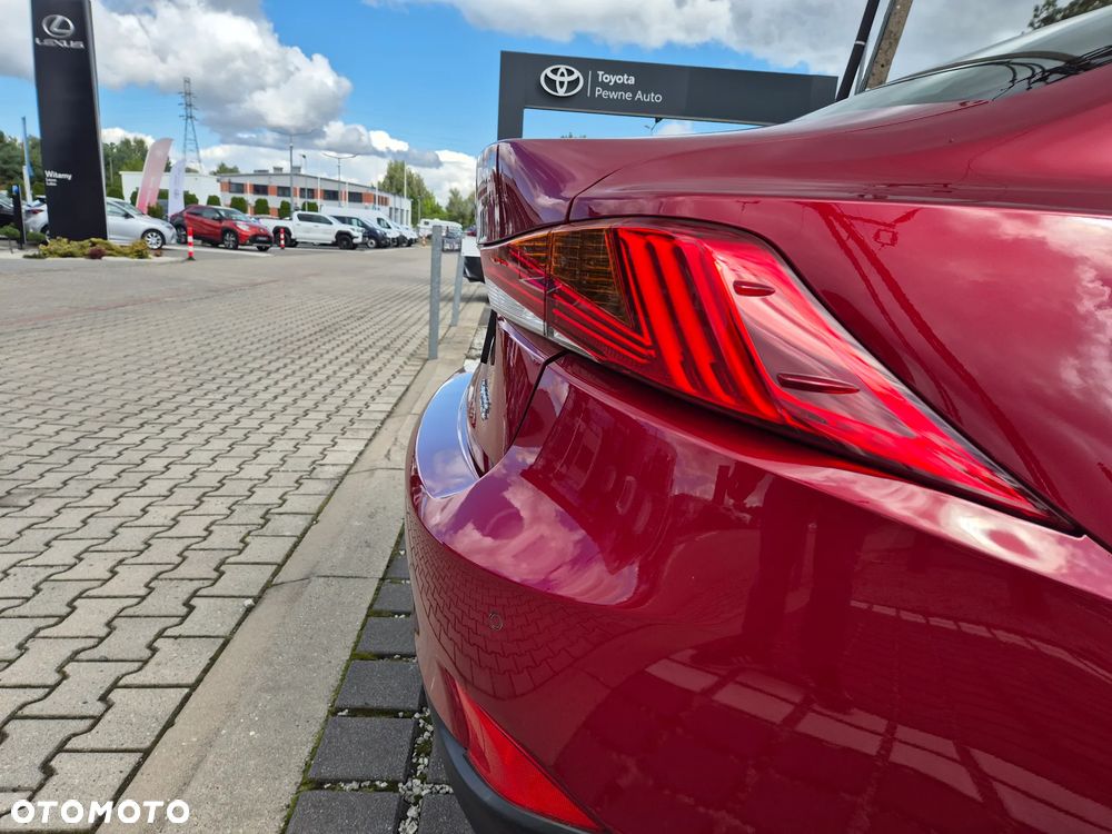 Lexus IS 200t / 300 Elegance - 15