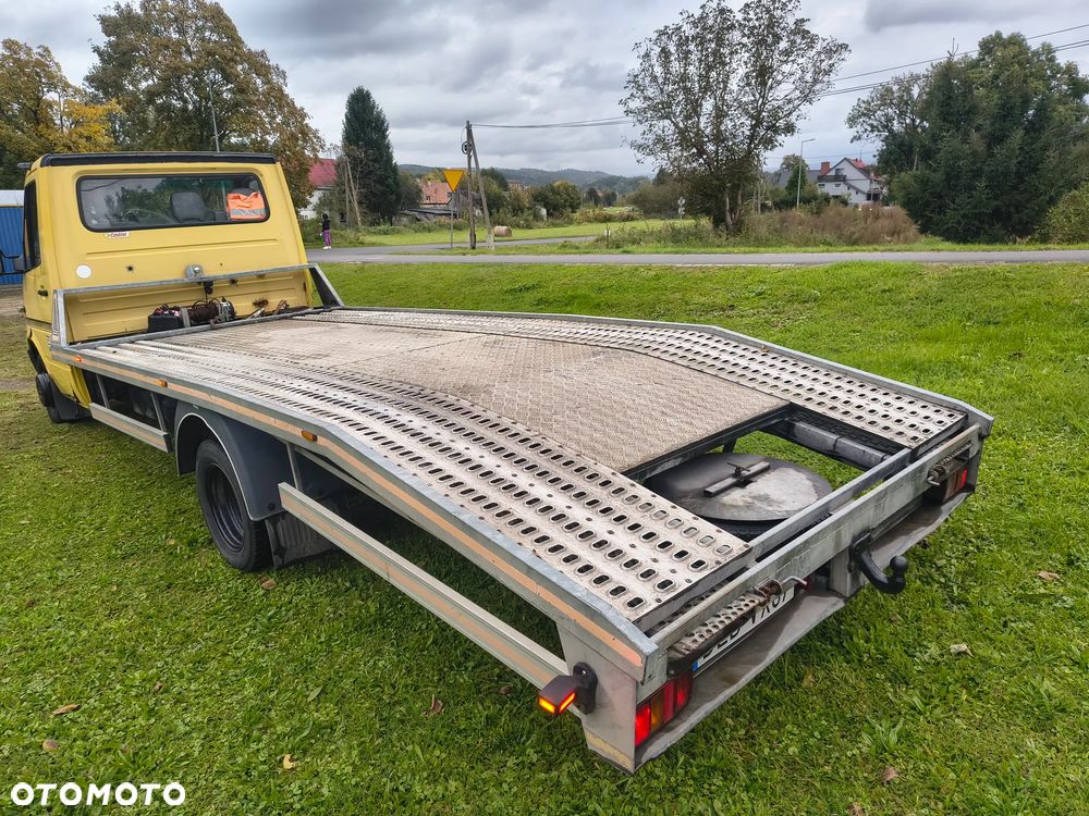 Mercedes-Benz Sprinter - 5