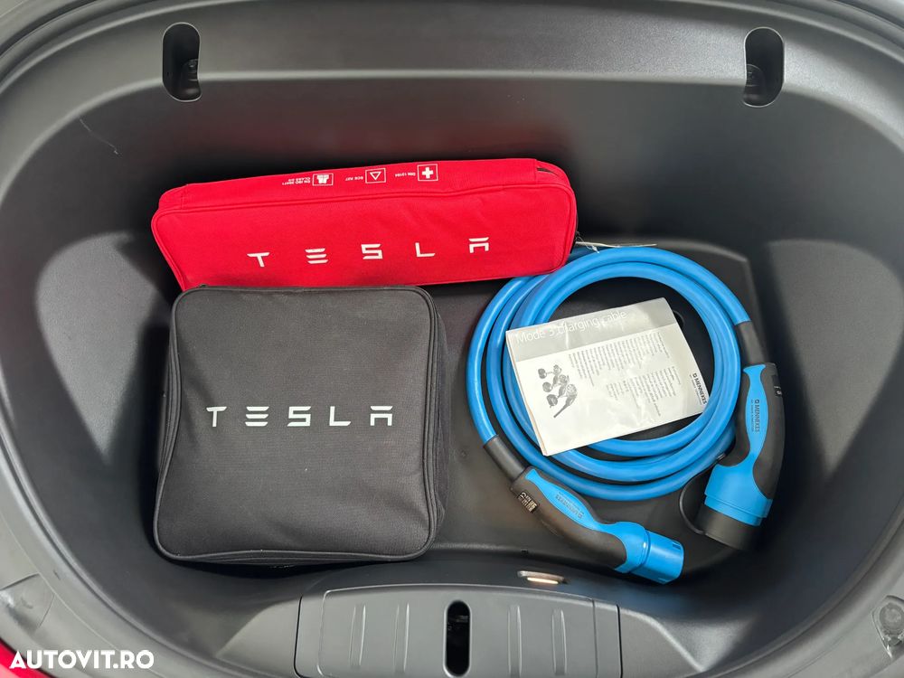 Tesla Model 3 Standard Reichweite Plus Hinterradantrieb - 27