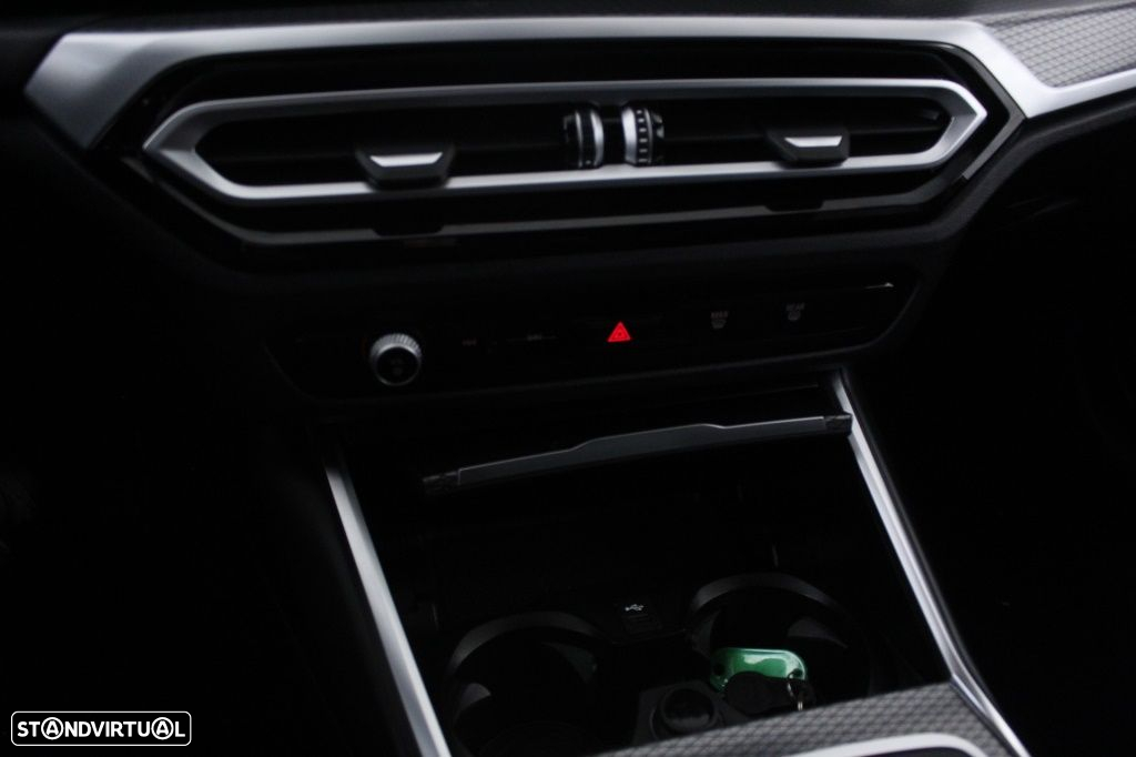 BMW 320 - 26