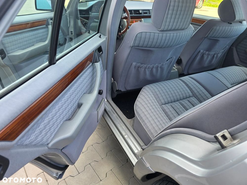 Mercedes-Benz W124 (1984-1993) - 24