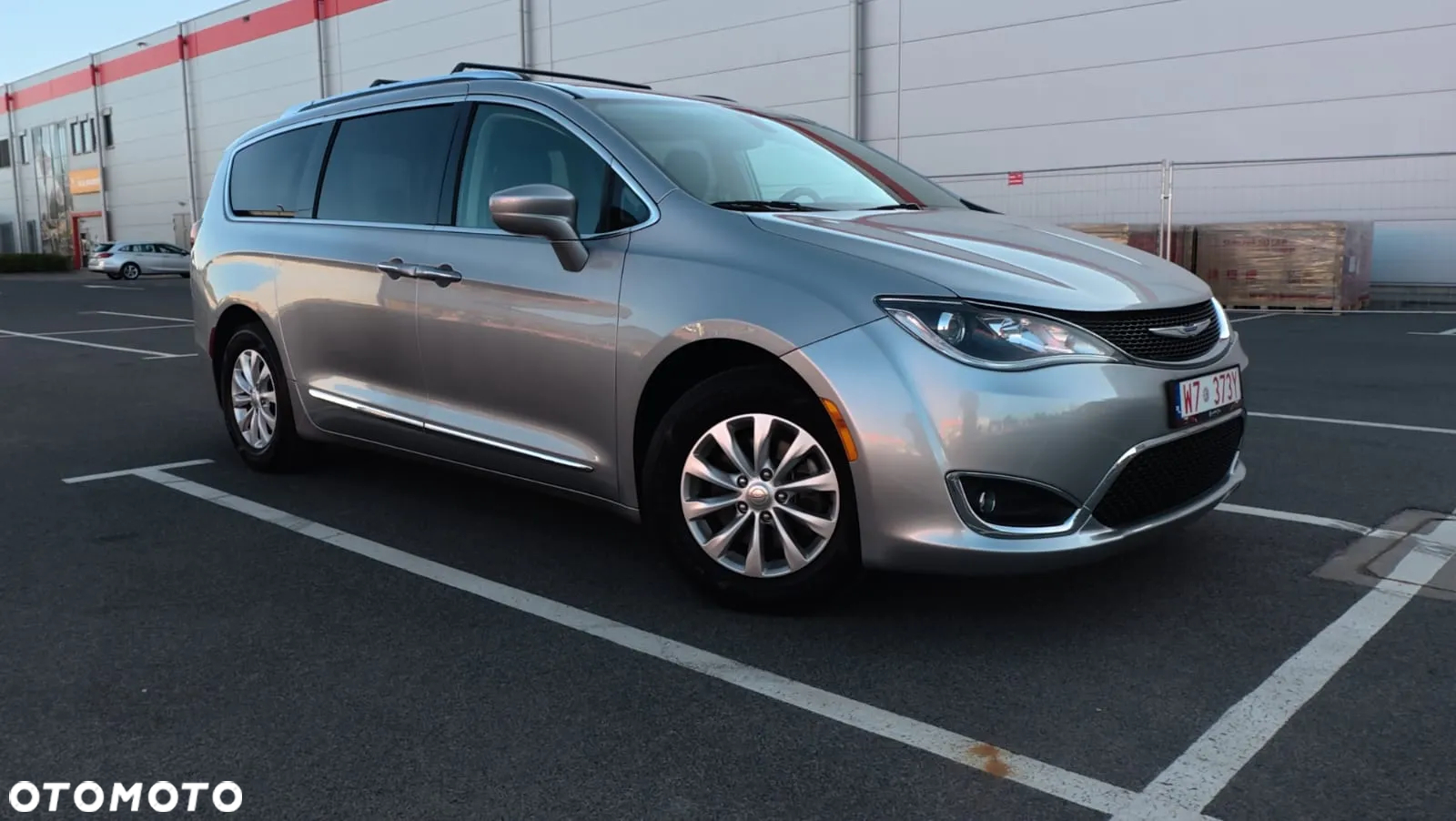 Chrysler Pacifica - 10