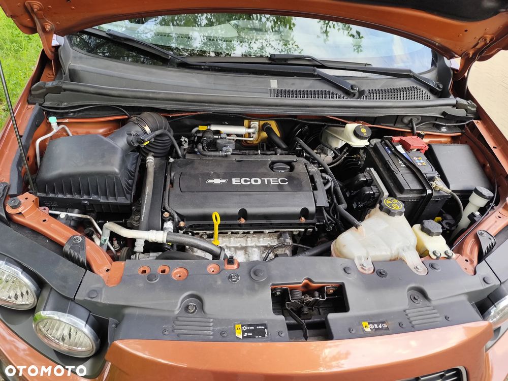 Chevrolet Aveo 1.6 LTZ - 18