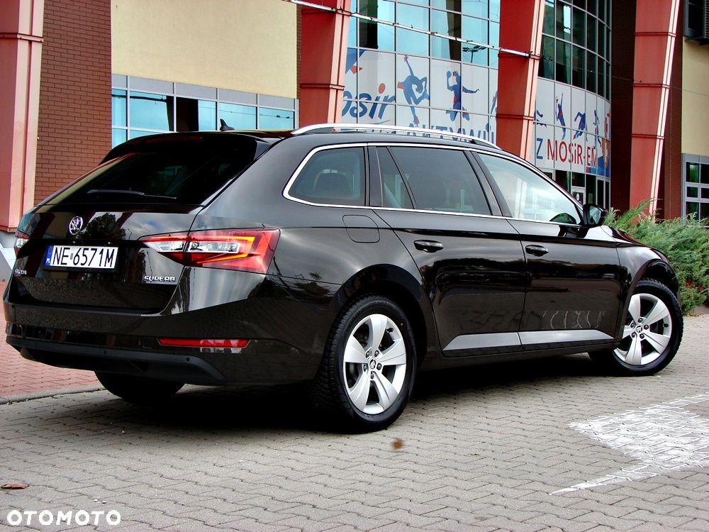 Skoda Superb 2019 photo 4