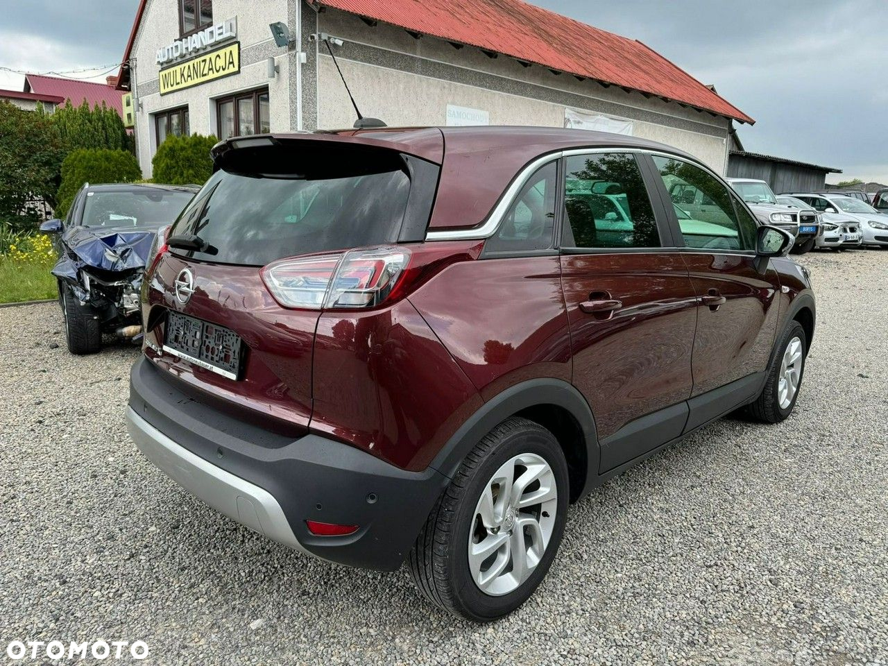 Opel Crossland X 1.2 T Design Line S&S - 9