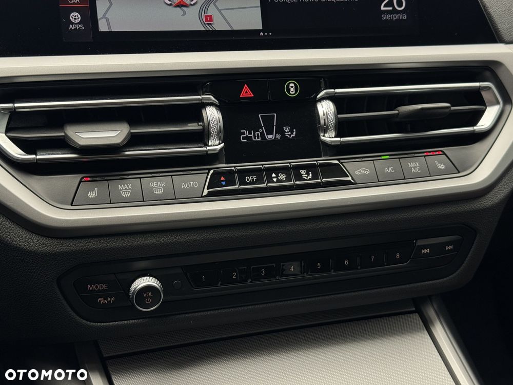 BMW Seria 3 318i - 27