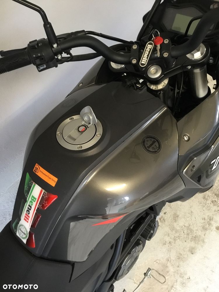 Benelli TRK 251 - 8