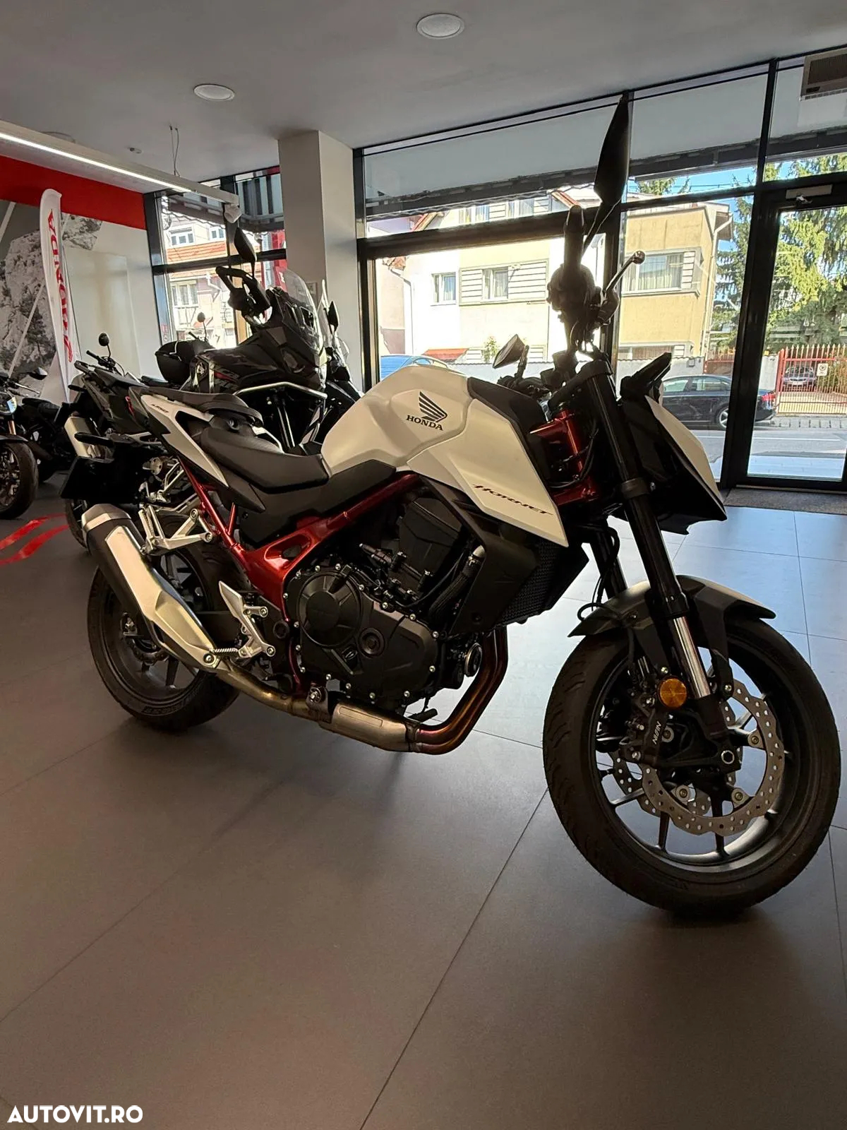 Honda CB 750 Hornet - 3