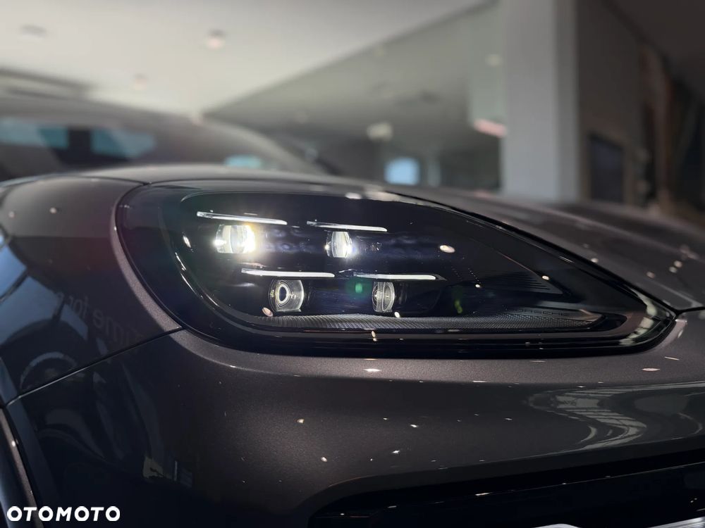 Porsche Cayenne E-Hybrid PHEV Black Edition - 11