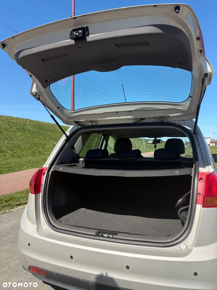 Kia Venga 1.6 L - 5