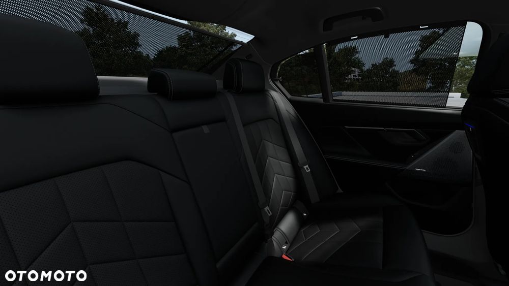 BMW Seria 5 520i mHEV M Sport - 14