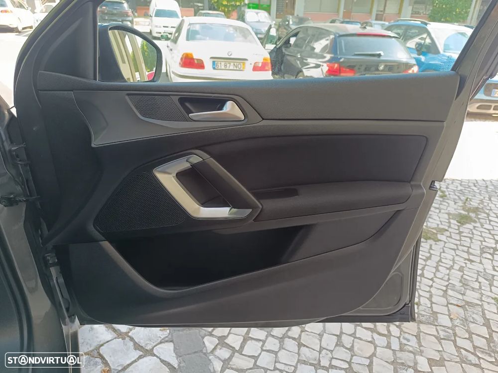 Peugeot 308 SW 1.5 BlueHDi Style - 26
