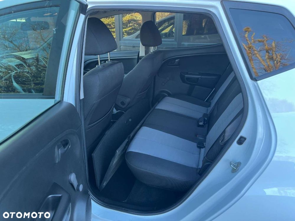 Kia Venga 1.4 CRDi 90 Business Line - 13