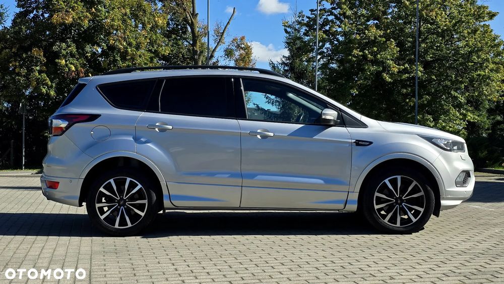 Ford Kuga - 10