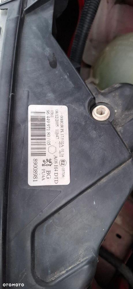 Peugeot 1007 1,4 b 2005 na części - 30