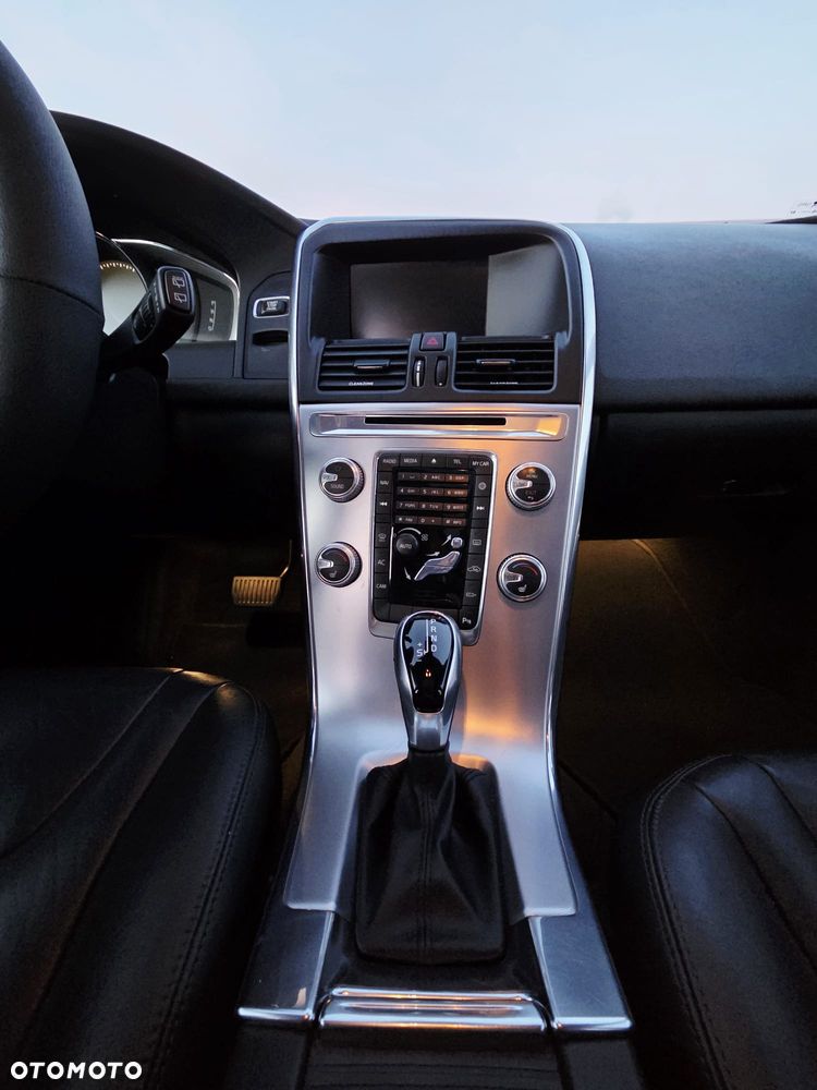 Volvo XC 60 D3 Drive-E Summum - 9