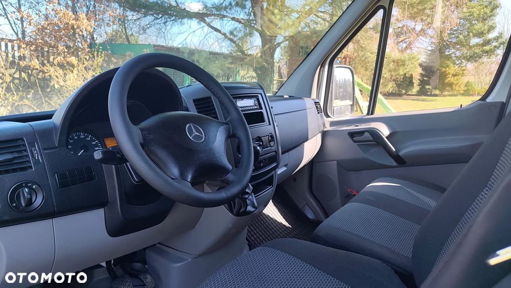 Mercedes-Benz Sprinter - 8