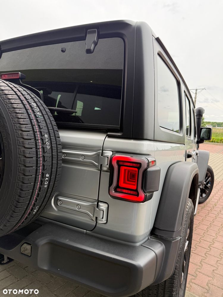 Jeep Wrangler 2.0 4xe Plug-In Hybrid Hardtop Sahara - 12