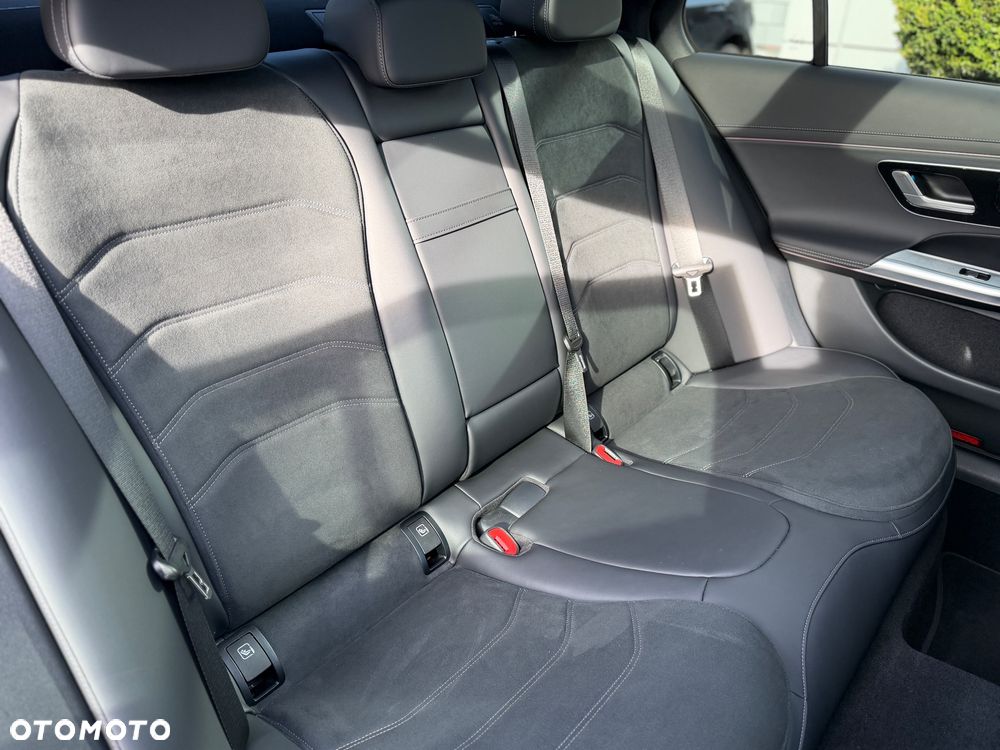 Mercedes-Benz Klasa E 220 d mHEV 4-Matic AMG 9G-Tronic - 20