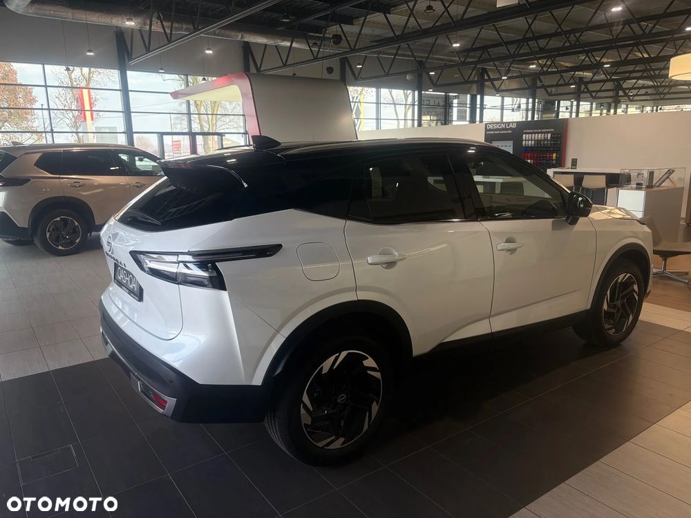 Nissan Qashqai 1.3 DIG-T MHEV N-Connecta Xtronic - 4