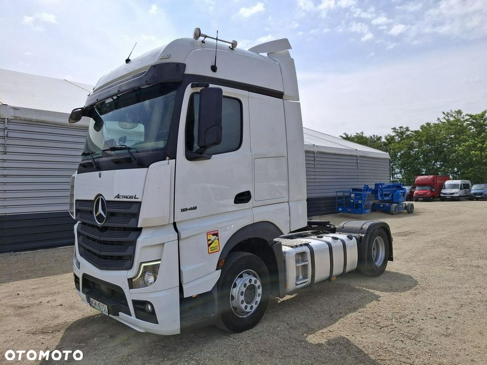 Mercedes-Benz Actros - 3