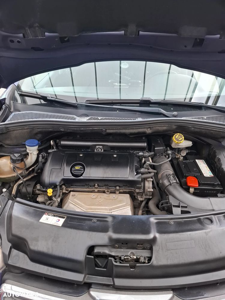 Peugeot 208 120 VTI Allure - 6