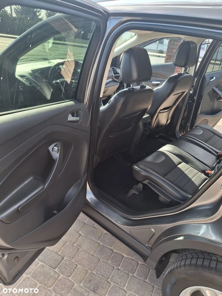 Ford Kuga 1.6 EcoBoost 2x4 Titanium - 11