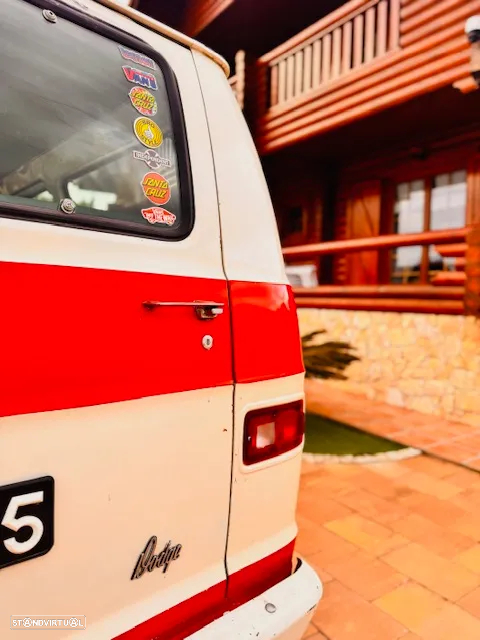 Dodge Van - 5