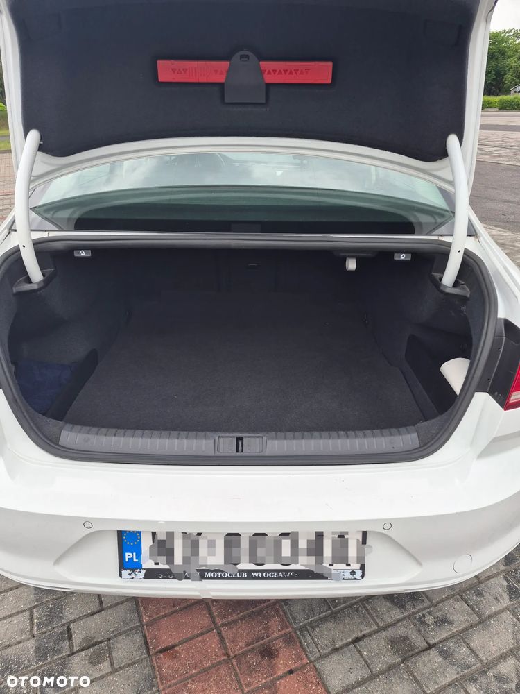 Volkswagen Passat 2.0 TDI SCR Comfortline DSG - 14
