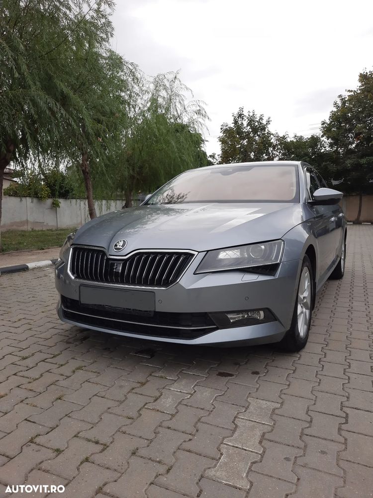 Skoda Superb 1.6 TDI DSG Style - 1