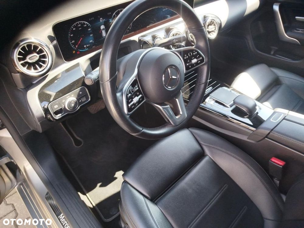 Mercedes-Benz CLA - 11