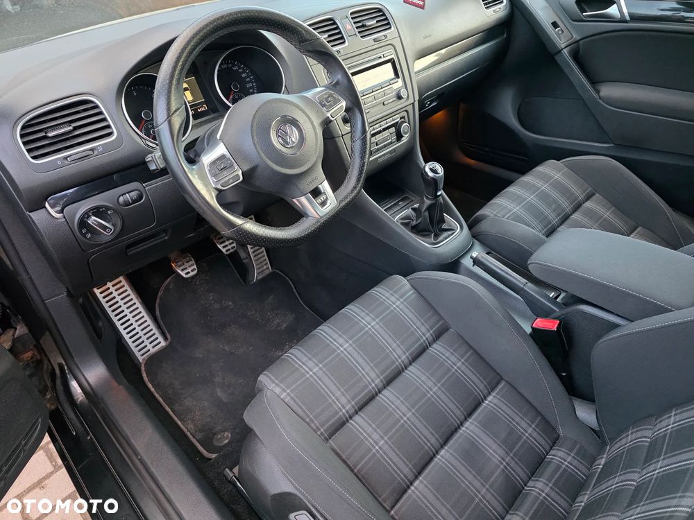 Volkswagen Golf - 19