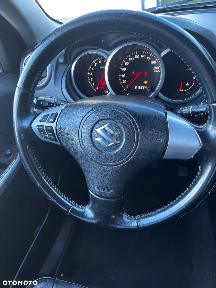 Suzuki Grand Vitara 2.0 De luxe - 13
