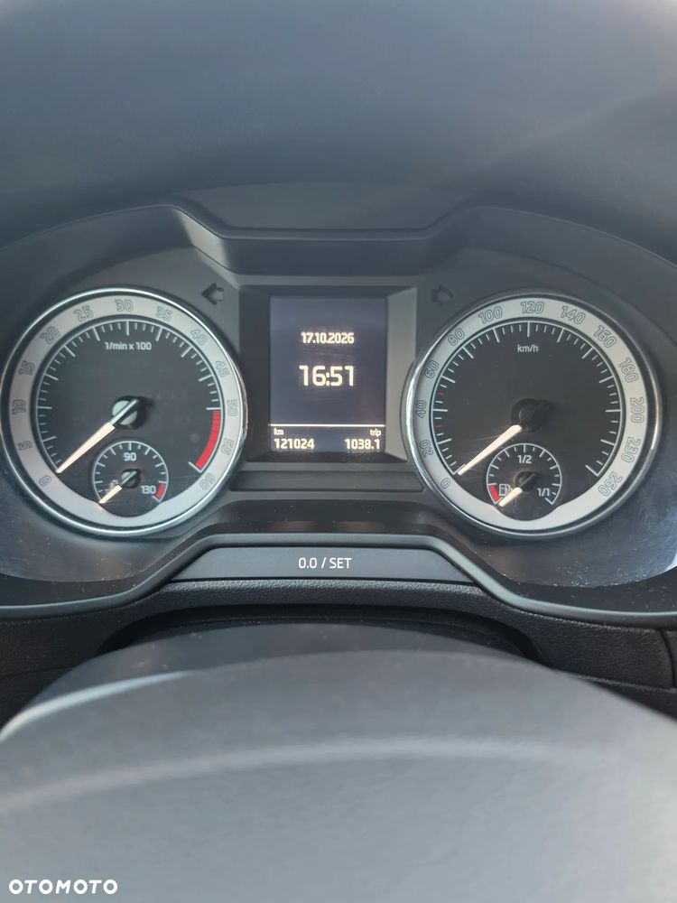 Skoda Octavia - 23