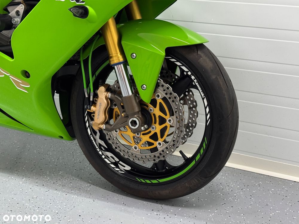 Kawasaki ZXR - 9