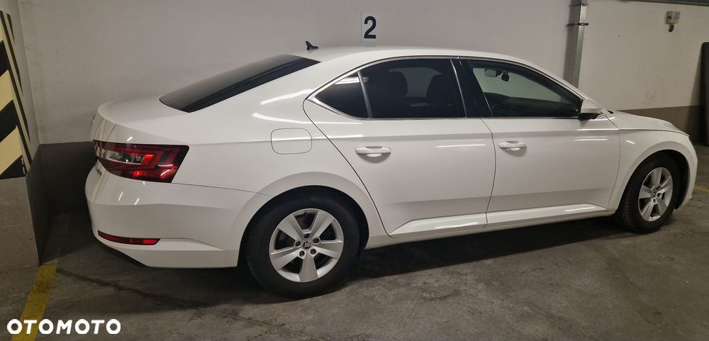 Skoda Superb 1.8 TSI Ambition - 17